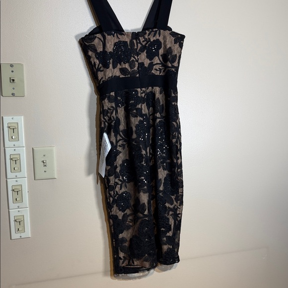 Dress the Population aspen Black Floral Lace Overlay Midi Dress with Tan Base - Picture 7 of 8